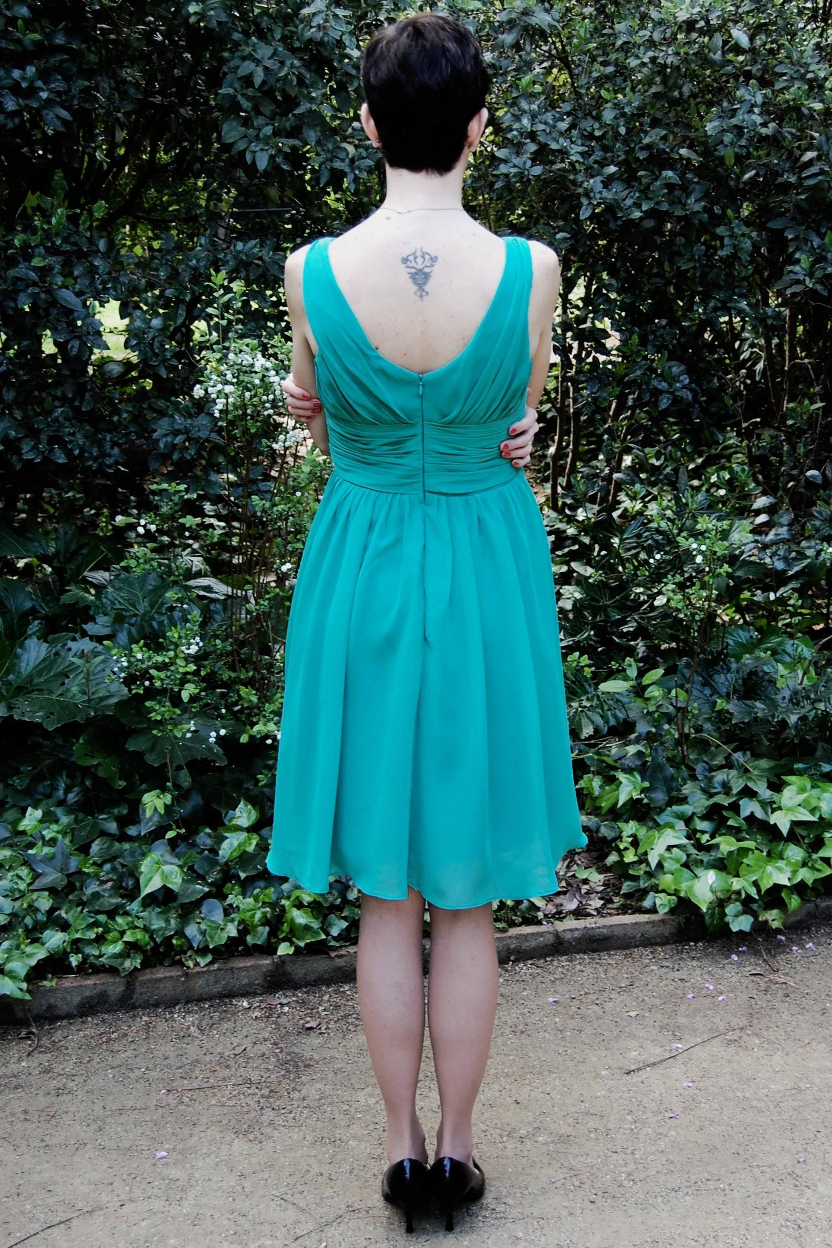 A-line V-neck Wide Strap Knee Length Chiffon Mother Dress