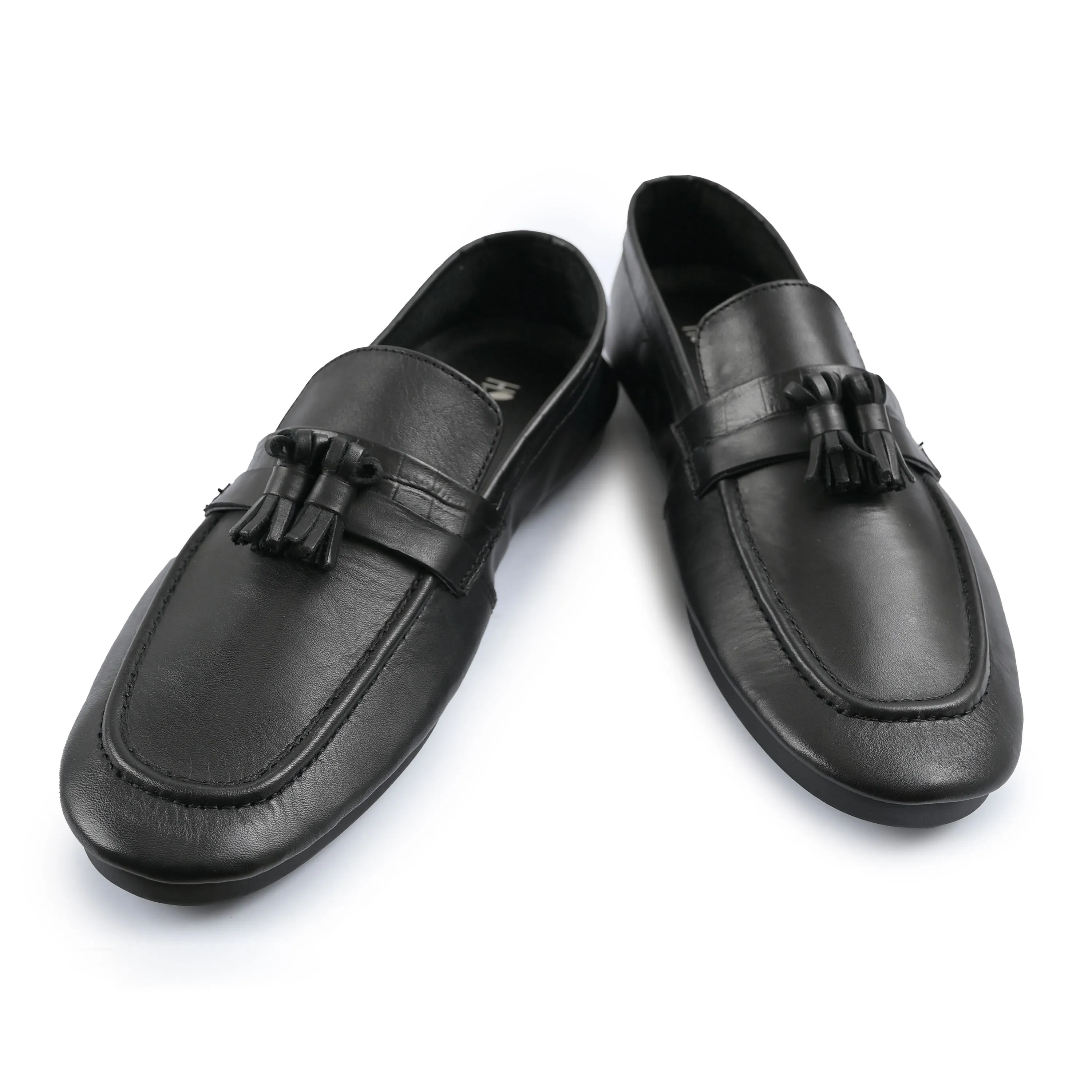 BLACK ANILINE LEATHER MOCCASIN