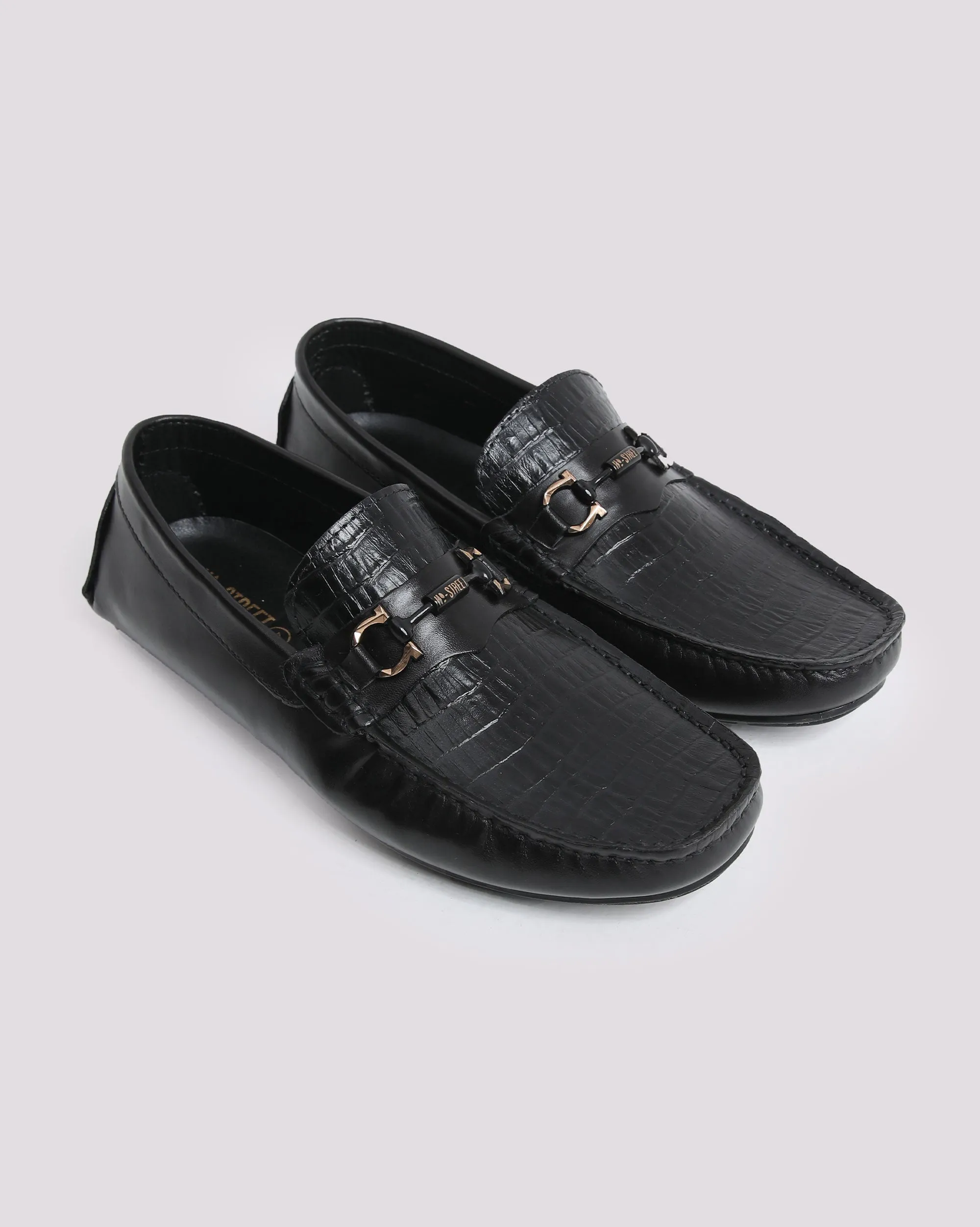 BLACK CROCOTEXTURED MOCASSIN