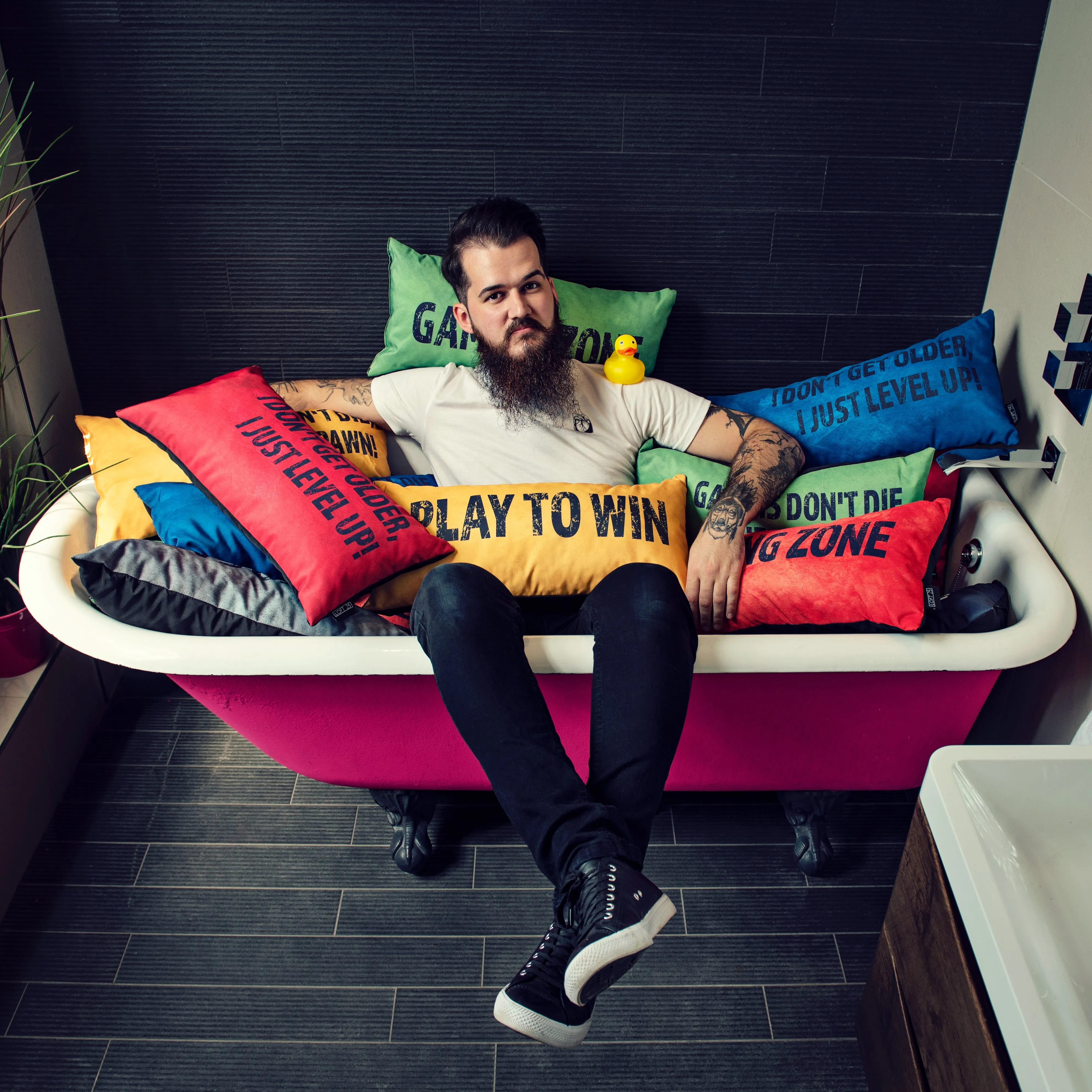 Gaming Cushion - Gamers Don't Die, They Respawn!