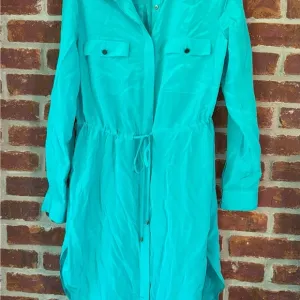 Haute Hippie green silk shirt dress w/ drawstring waist (Med)
