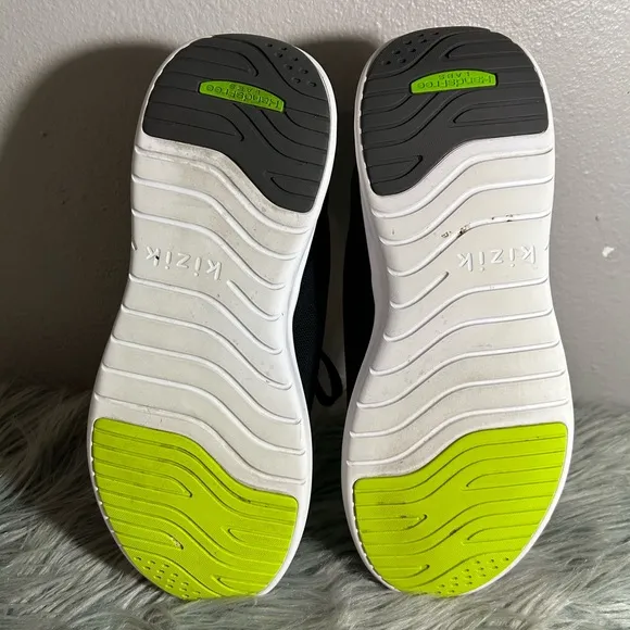 Kizik Athens Black and Whitete Size 12 Wide