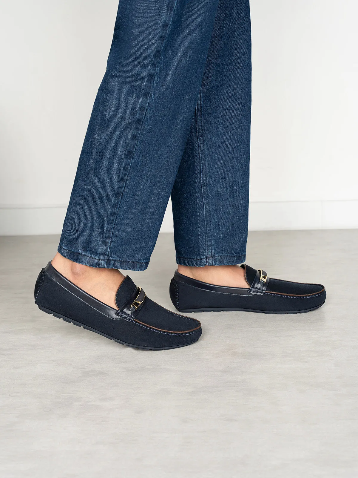 Mens "PIONEE" Adorned Moccasin Shoes