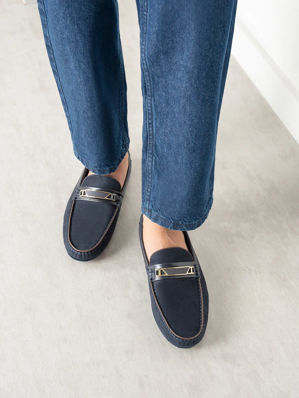 Mens "PIONEE" Adorned Moccasin Shoes