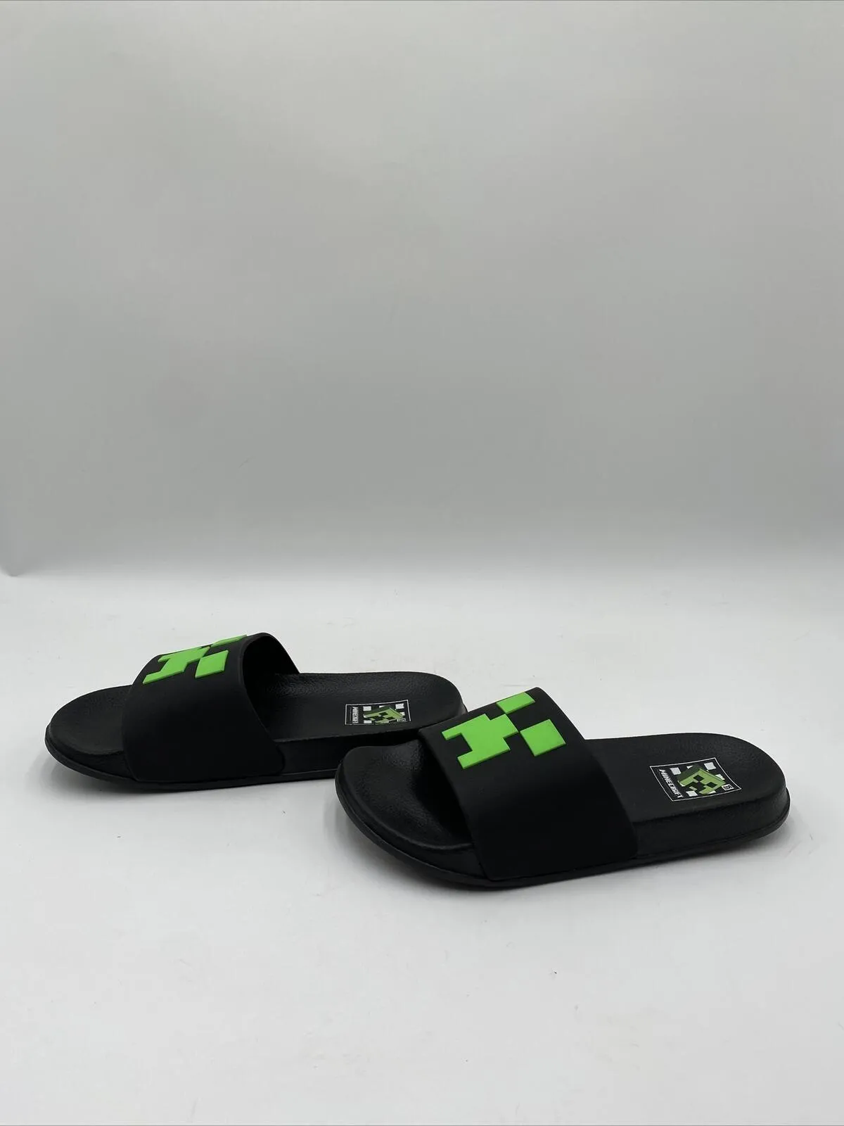 Minecraft Boys' Sport Slide Sandals Outdoor Pool Slides Black Size 3-4