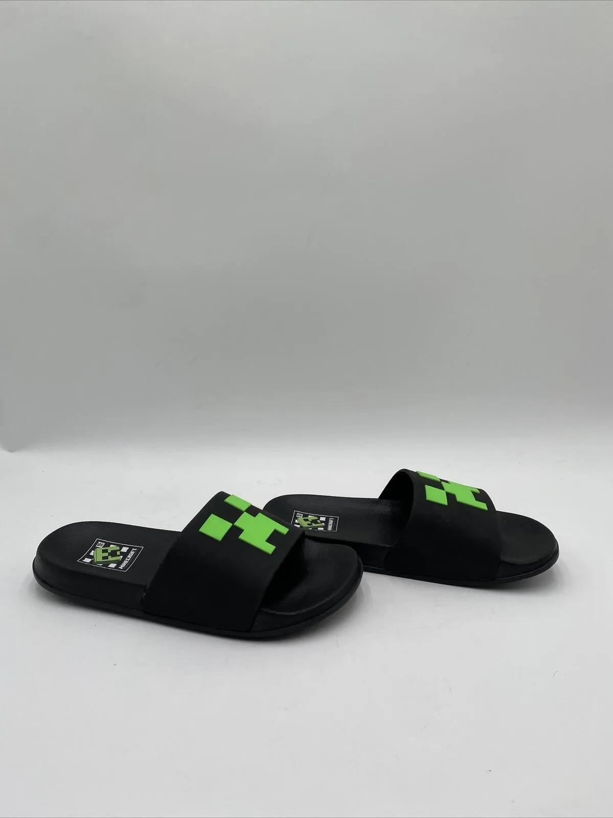 Minecraft Boys' Sport Slide Sandals Outdoor Pool Slides Black Size 3-4
