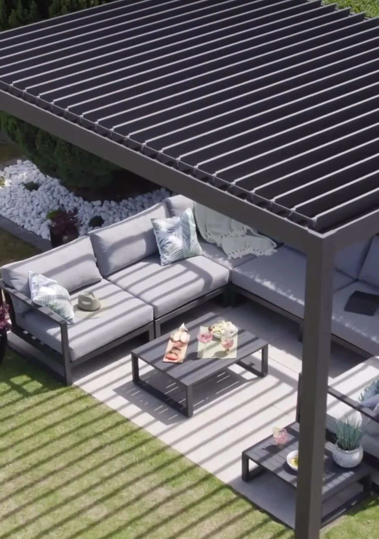 Nova Titan 9m x 3m Rectangular Aluminium Pergola