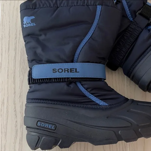 NWOT SOREL winter boots