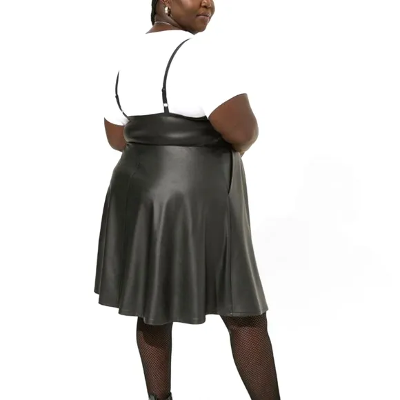 ❤️NWT TORRID DRESS - FAUX VEGAN LEATHER PLEATHER  CAMI POCKETS DRESS - PLUS SIZE