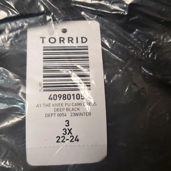 ❤️NWT TORRID DRESS - FAUX VEGAN LEATHER PLEATHER  CAMI POCKETS DRESS - PLUS SIZE