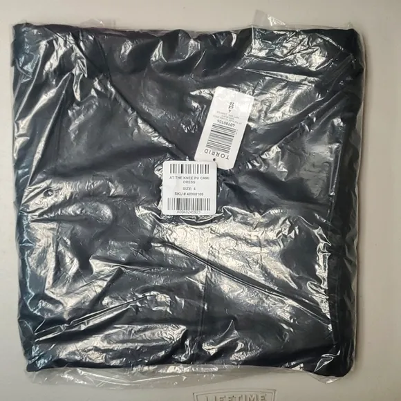 ❤️NWT TORRID DRESS - FAUX VEGAN LEATHER PLEATHER  CAMI POCKETS DRESS - PLUS SIZE