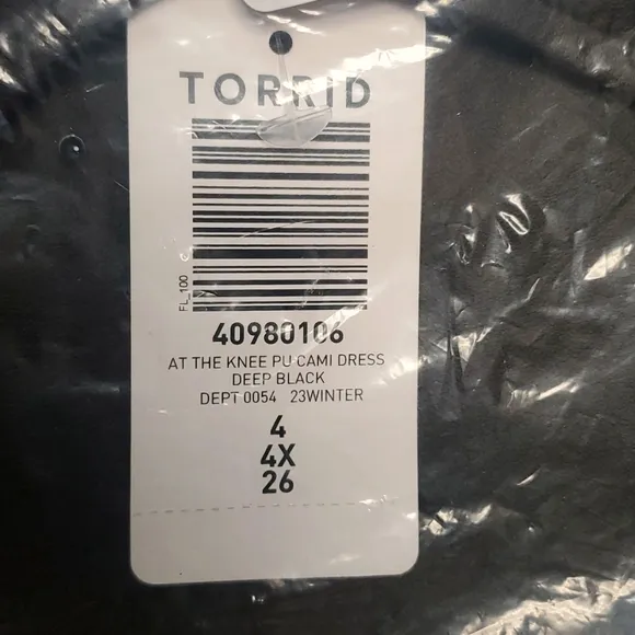 ❤️NWT TORRID DRESS - FAUX VEGAN LEATHER PLEATHER  CAMI POCKETS DRESS - PLUS SIZE