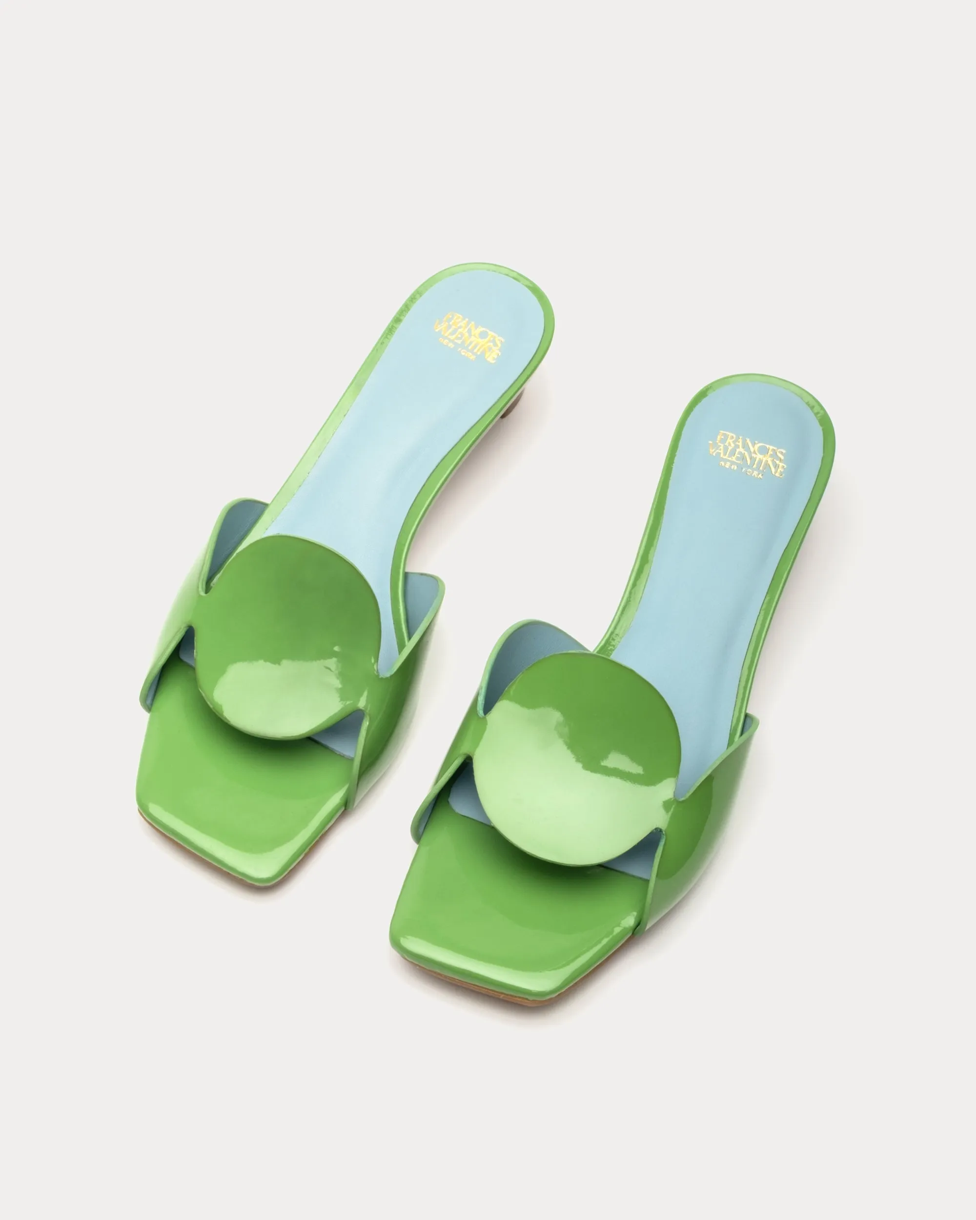 Sandy Circle - Slide Patent Green