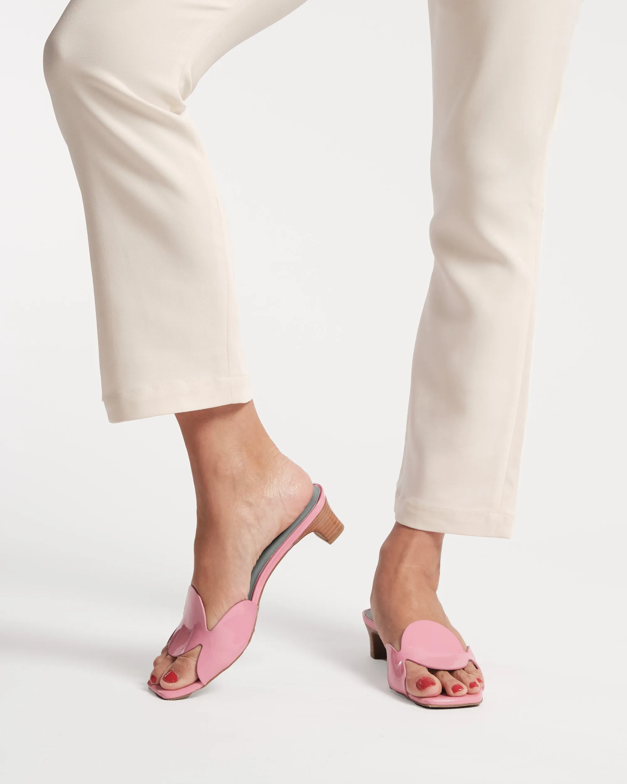 Sandy Circle - Slide Patent Pink