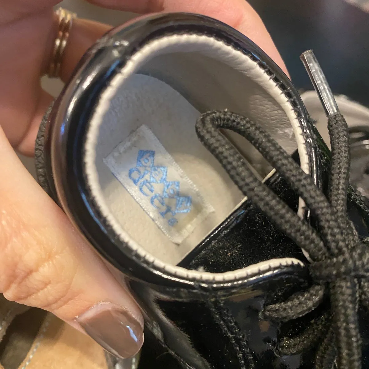 Size 4 toddler boys black Baby Deer