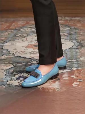 Sky blue patent leather and frosted leather men's loafers European and American style catwalk party style bow design dress shoes