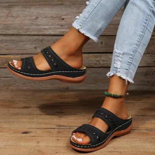Stylish orthopedic sandals by Mary
