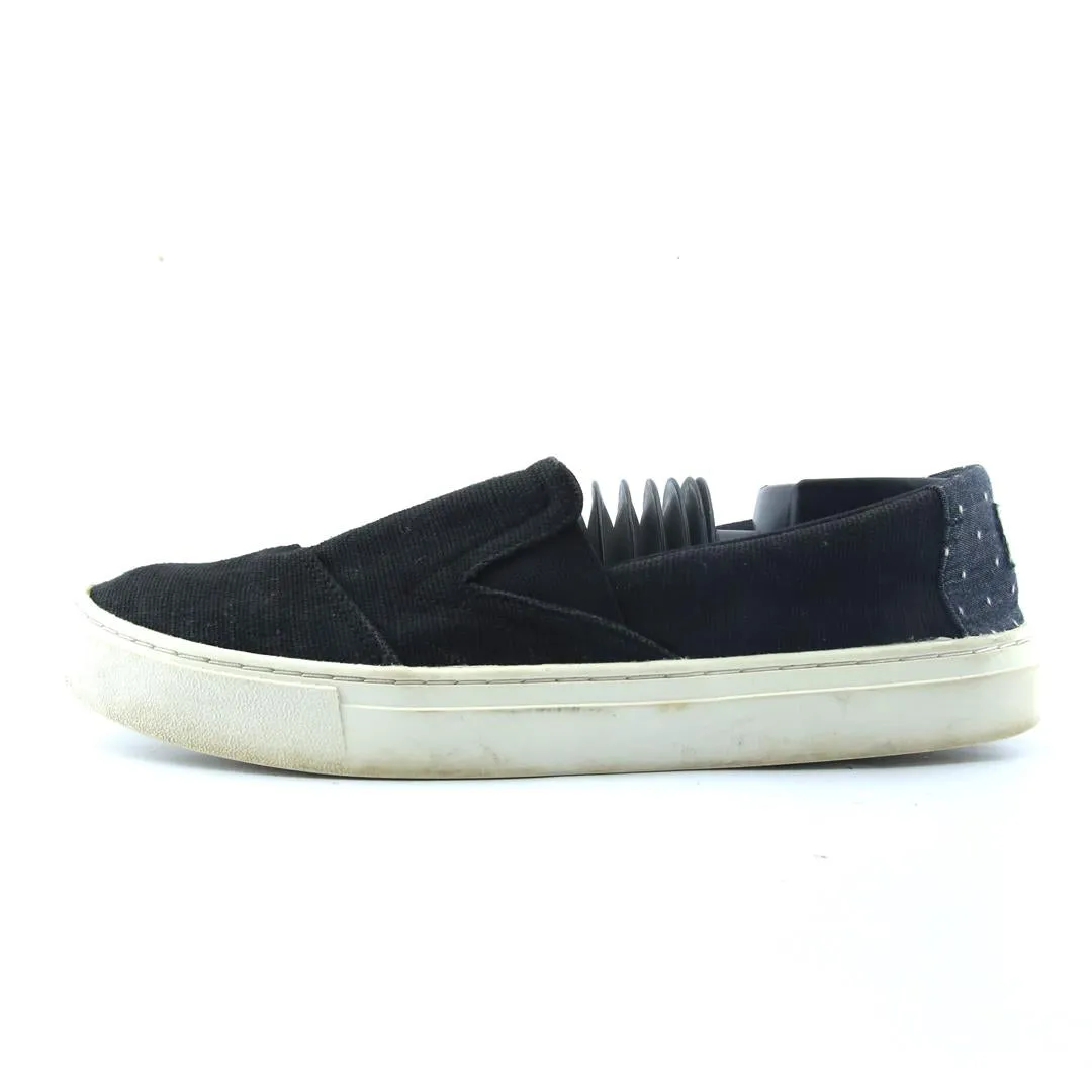 TOMS MEMORY FOAM