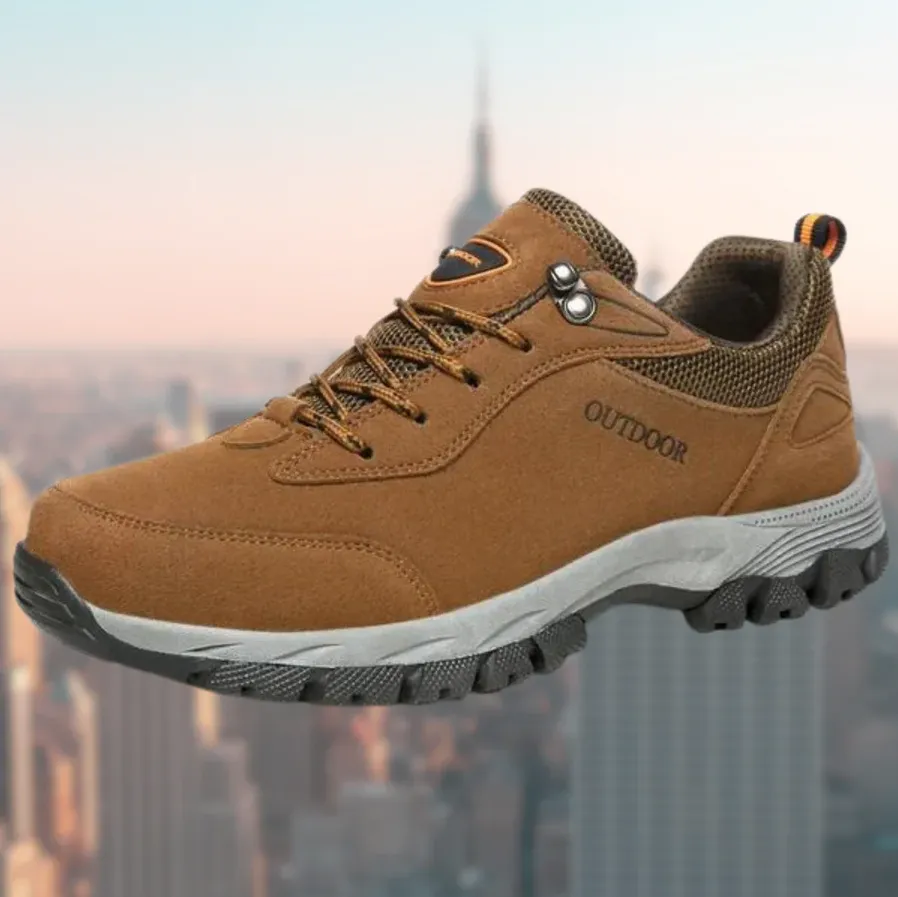 Ultimate men's hiking boots with ergonomic sole - robust and waterproof