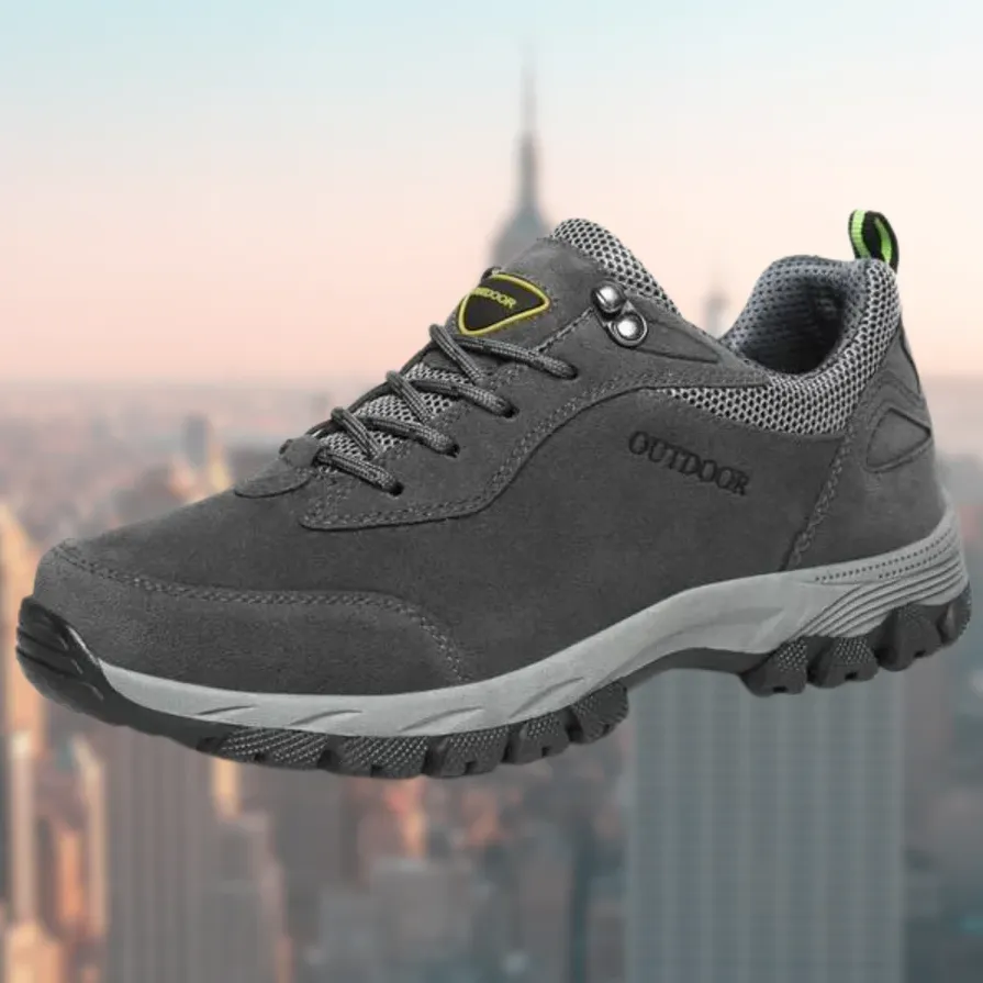 Ultimate men's hiking boots with ergonomic sole - robust and waterproof