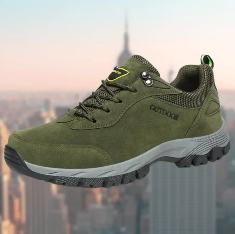 Ultimate men's hiking boots with ergonomic sole - robust and waterproof