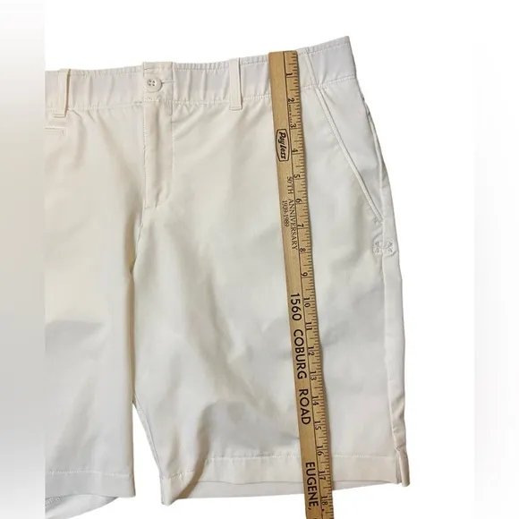 Womens Fitted White Athletic Golf Shorts Size 12