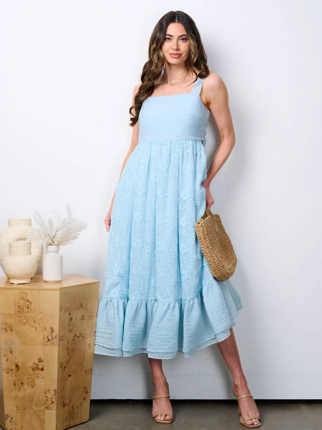 WOMEN'S SLEEVELESS EMBROIDERY POCKETS TIERED MAXI DRESS